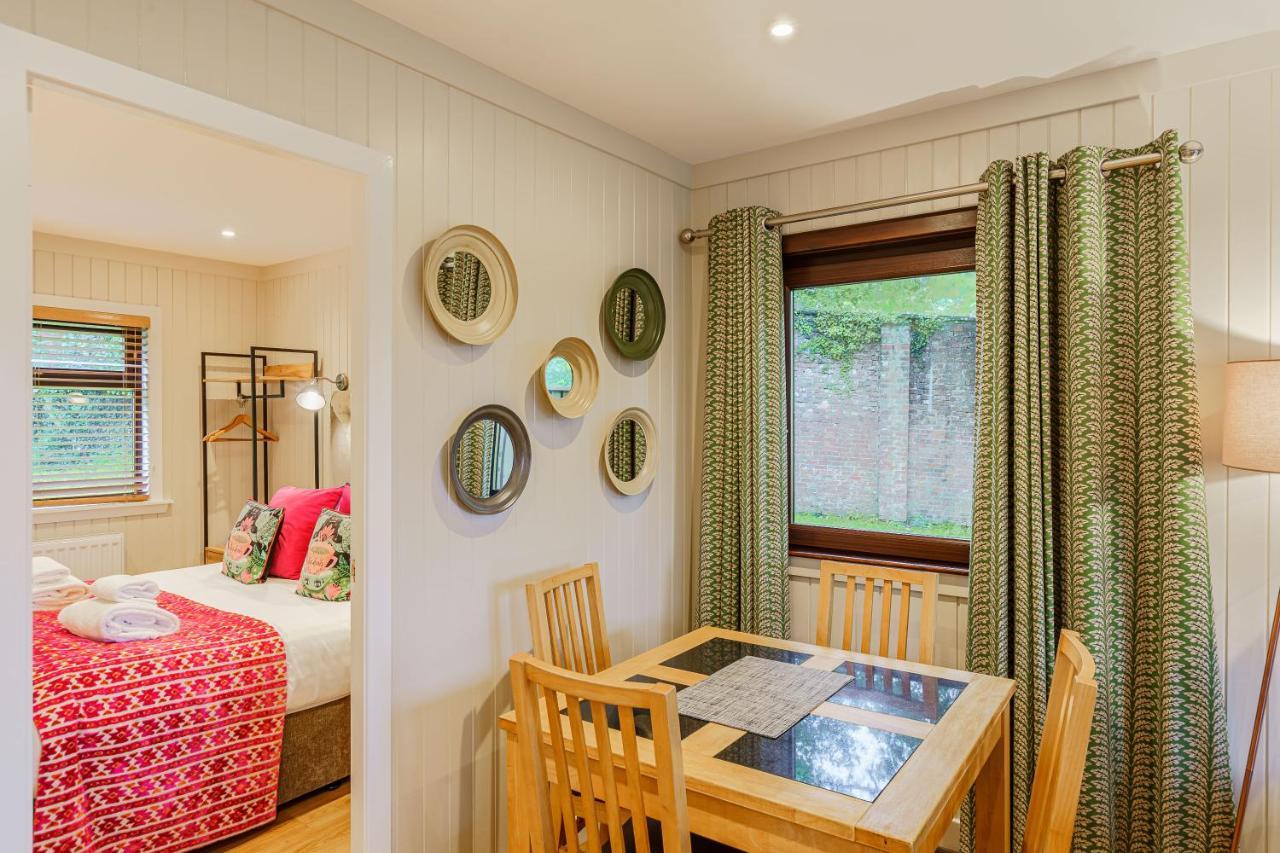 Conifer Lodge 25 With Hot Tub Newton Stewart Bagian luar foto