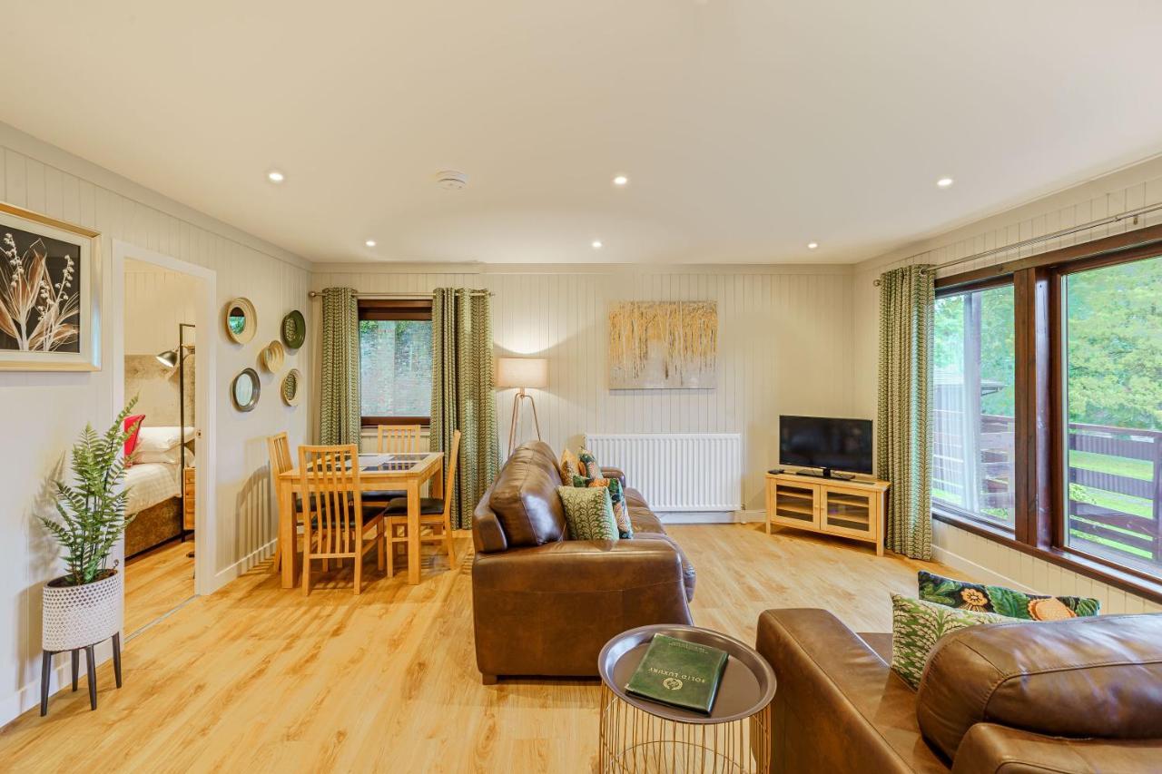 Conifer Lodge 25 With Hot Tub Newton Stewart Bagian luar foto